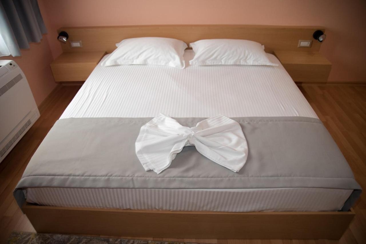 Elite Hotel Pogradec Værelse billede