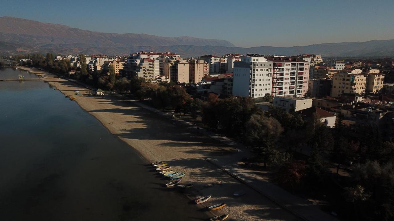 Elite Hotel Pogradec Eksteriør billede