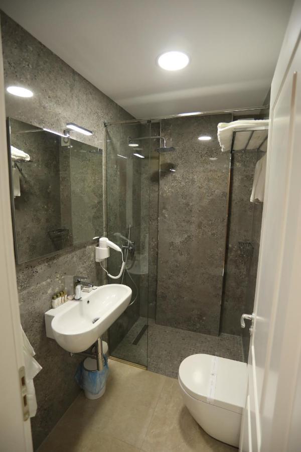 Elite Hotel Pogradec Eksteriør billede